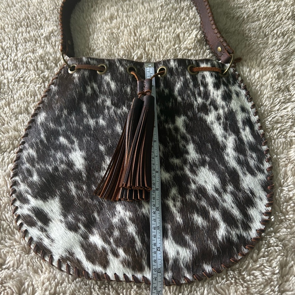 Source Unknown Brown and White Cowhide Shoulder Bag - Picture 4 of 8